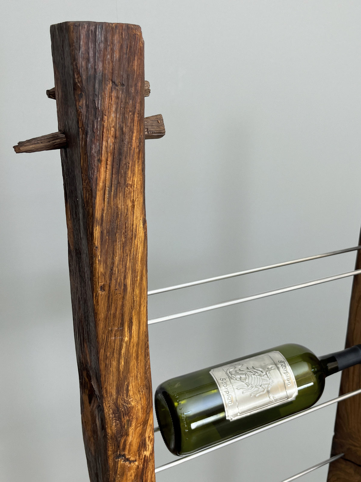 Weinregal – Altholz Eiche aus dem Hof zu Wil
