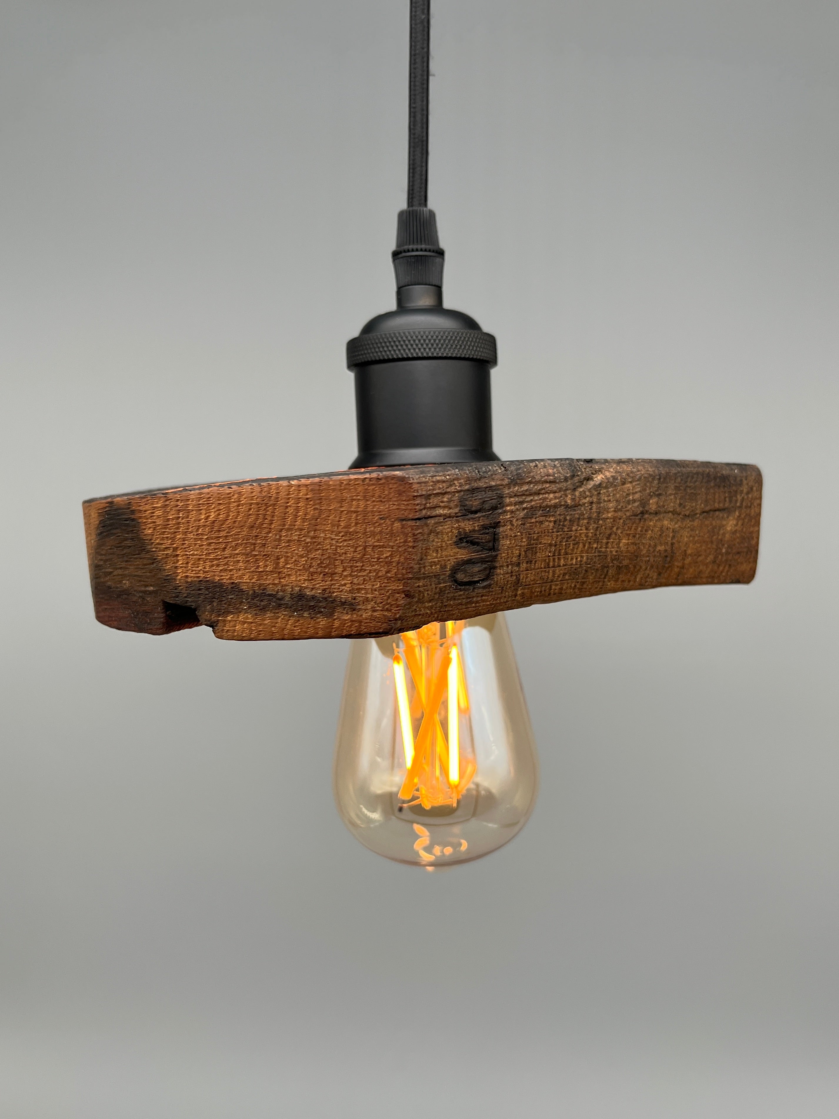 Glühwürmli – Holz Lampenschirm, Eiche aus Weinfass