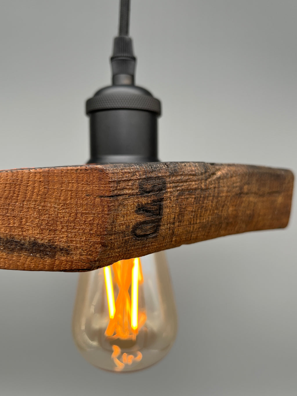 Glühwürmli – Holz Lampenschirm, Eiche aus Weinfass