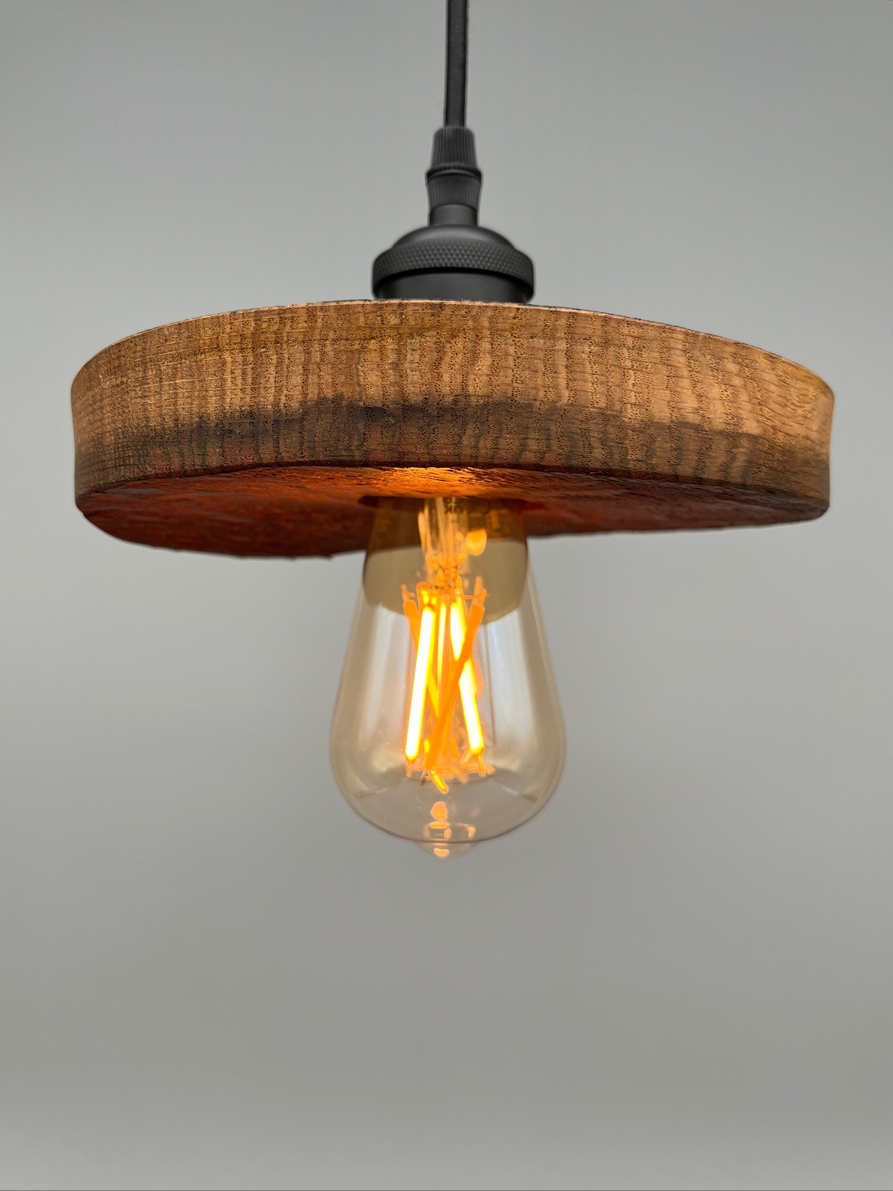 Glühwürmli – Holz Lampenschirm, Eiche aus Weinfass