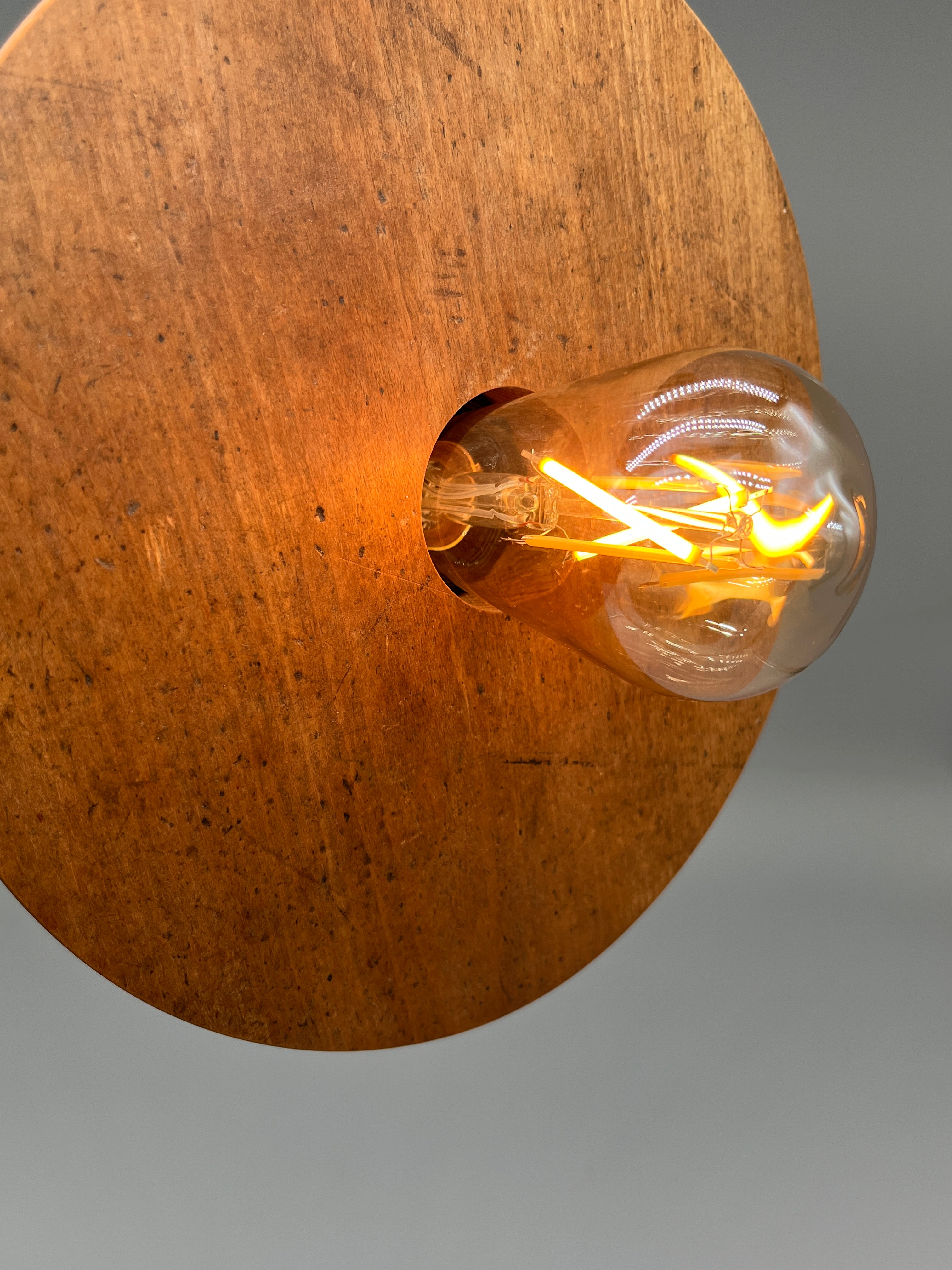 Glühwürmli – Holz Lampenschirm, Buche aus Treppenstufe