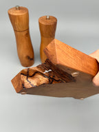 Pfeffer- und Salzmühle Set mit Brettli – Weissdorn