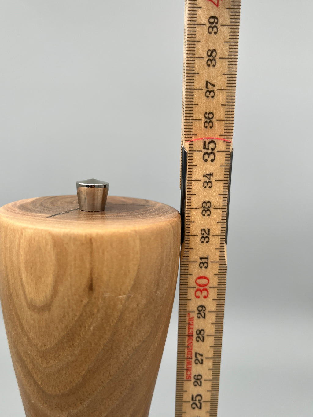 Pfeffer- und Salzmühle Set mit Brettli – Nussbaum