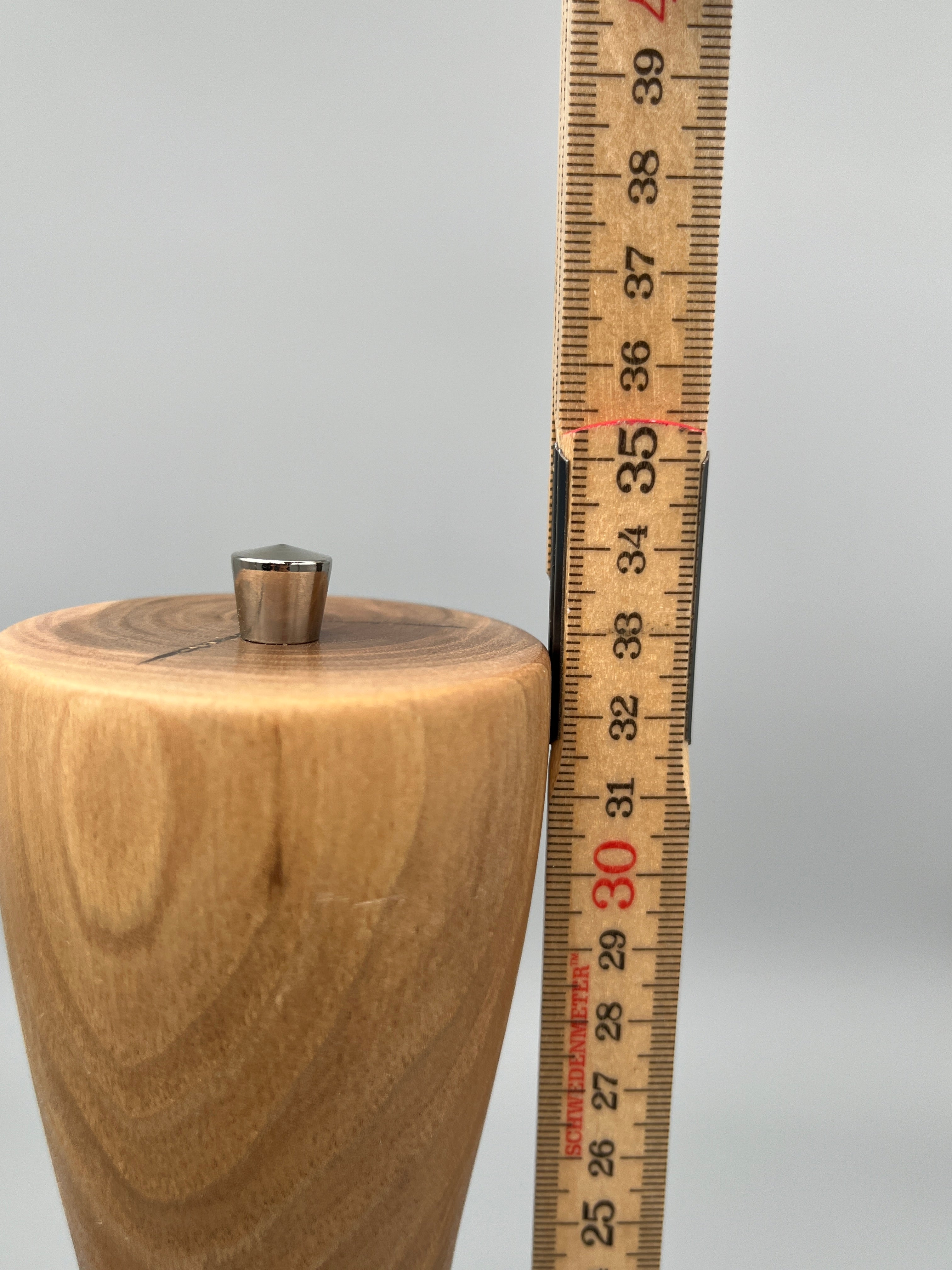 Pfeffer- und Salzmühle Set mit Brettli – Nussbaum