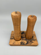 Pfeffer- und Salzmühle Set mit Brettli – Eiche