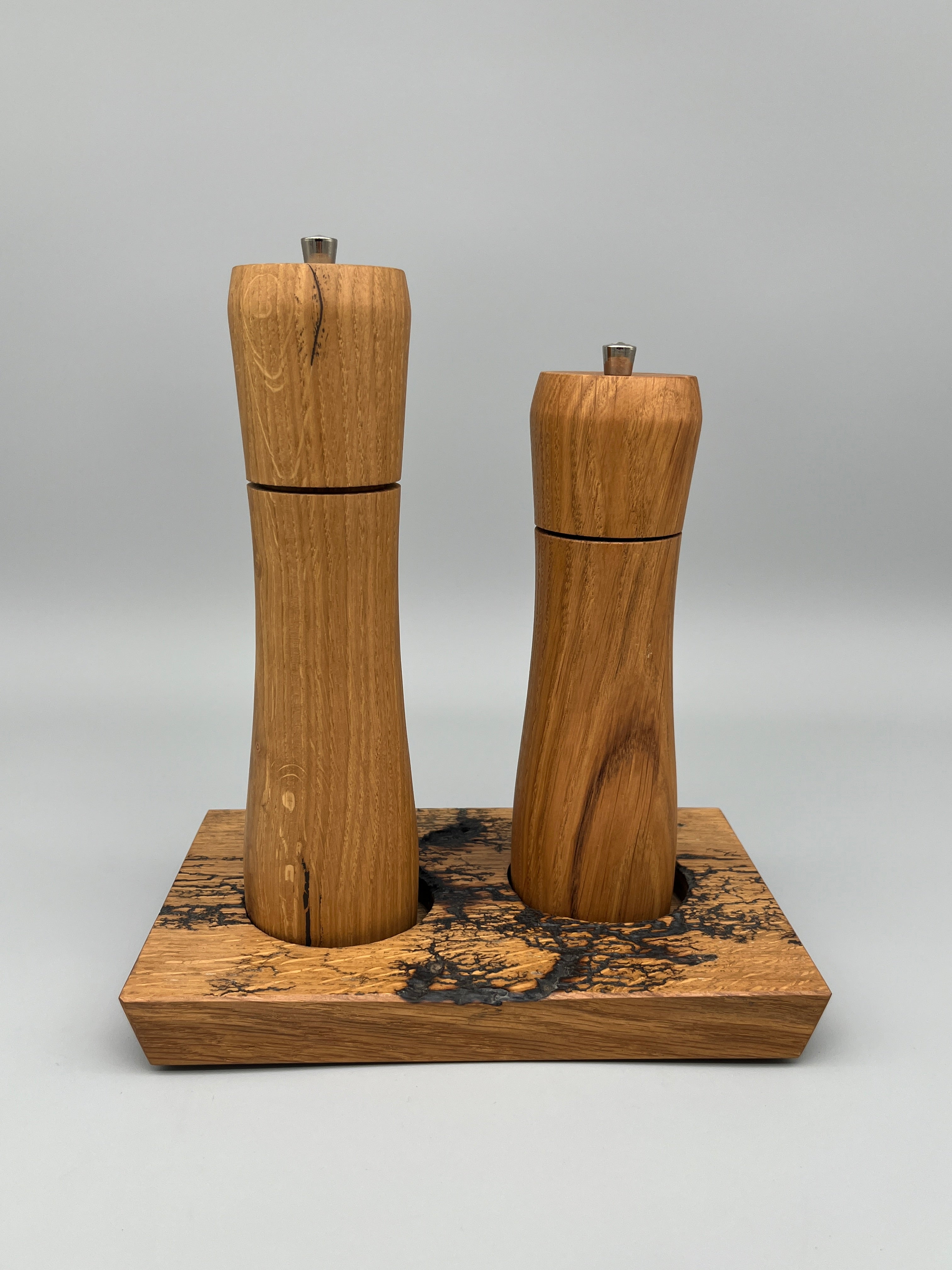 Pfeffer- und Salzmühle Set mit Brettli – Eiche