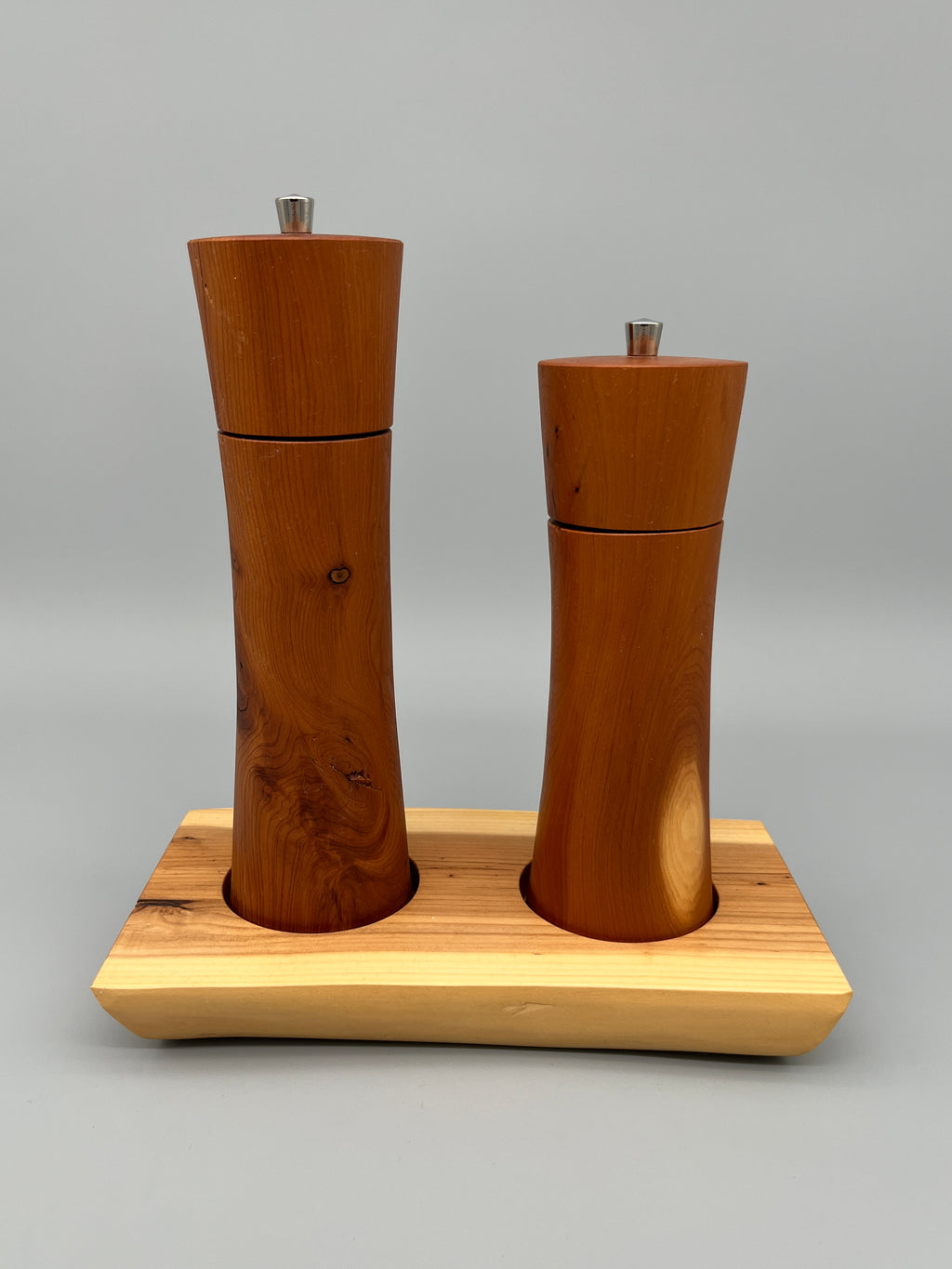 Pfeffer- und Salzmühle Set mit Brettli – Eibe
