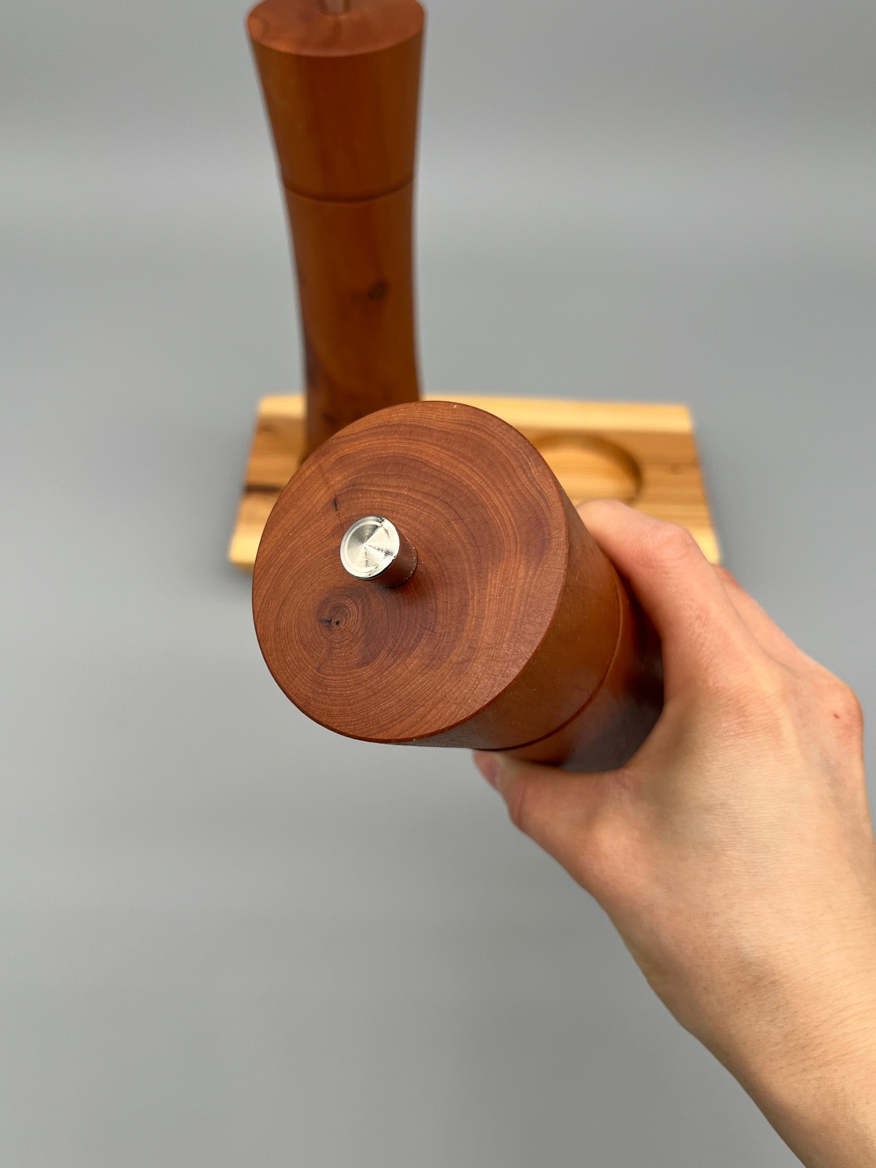 Pfeffer- und Salzmühle Set mit Brettli – Eibe