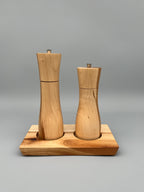 Pfeffer- und Salzmühle Set mit Brettli – Ulme