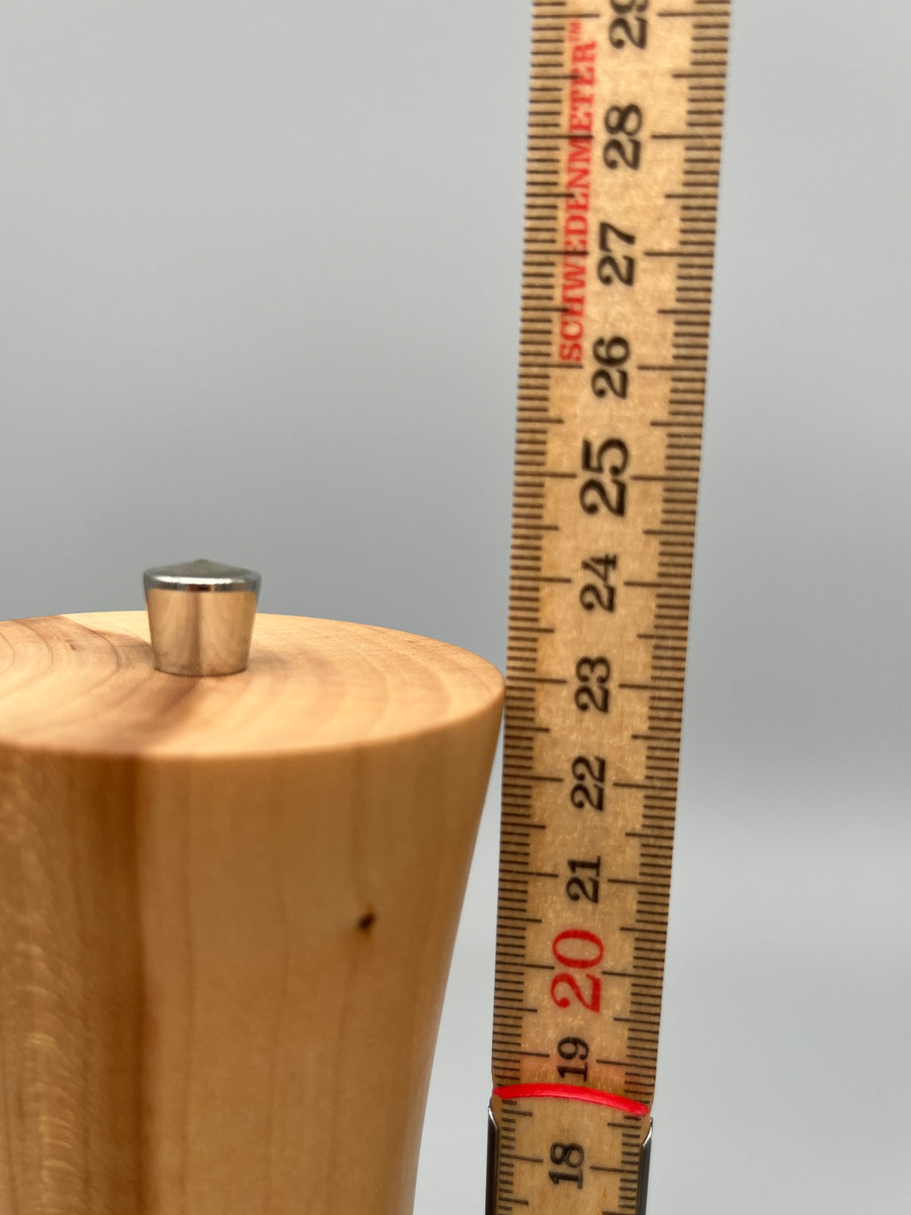 Pfeffer- und Salzmühle Set mit Brettli – Ulme