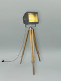 Stativlampe – Nuria Kern